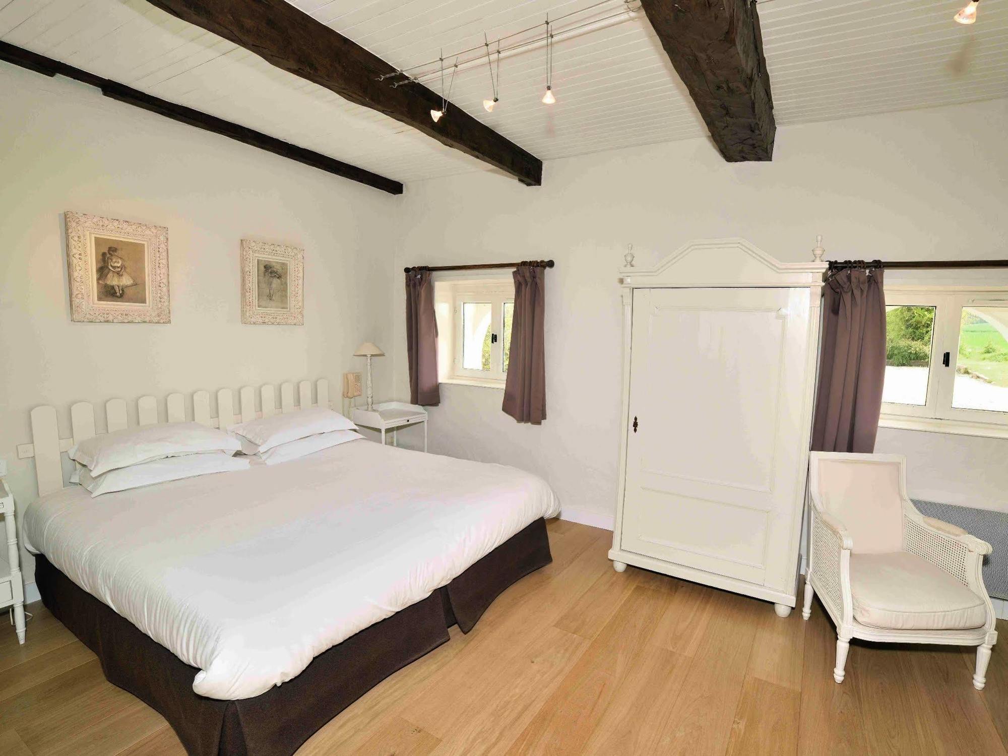 Logis La Ferme Du Vert Wierre-Effroy Εξωτερικό φωτογραφία